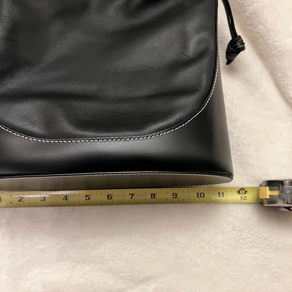 STAUD Alec Black Leather Drawstring Bucket Bag Contrast Stitching New Condition - Picture 8 of 9